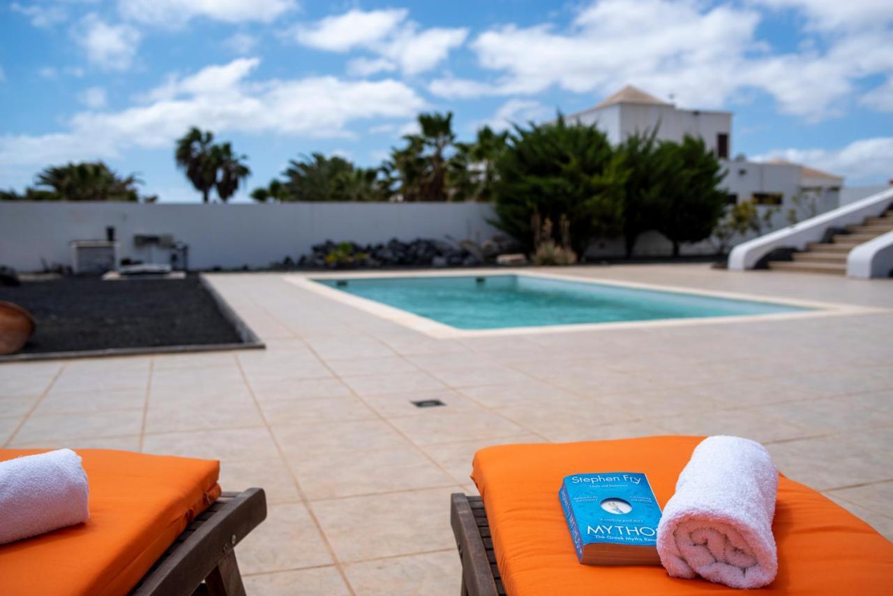 Casa Monicha Apartment Costa Teguise Exterior photo